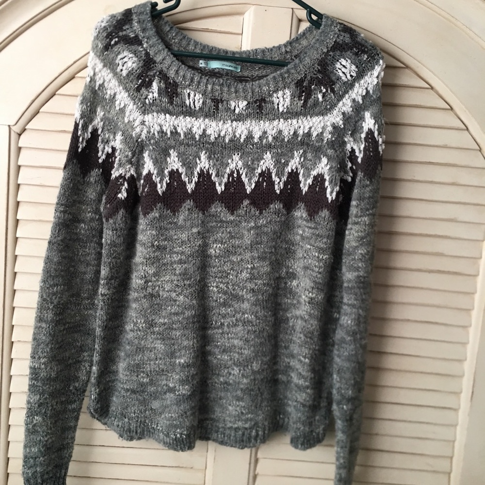 Maurices sweater